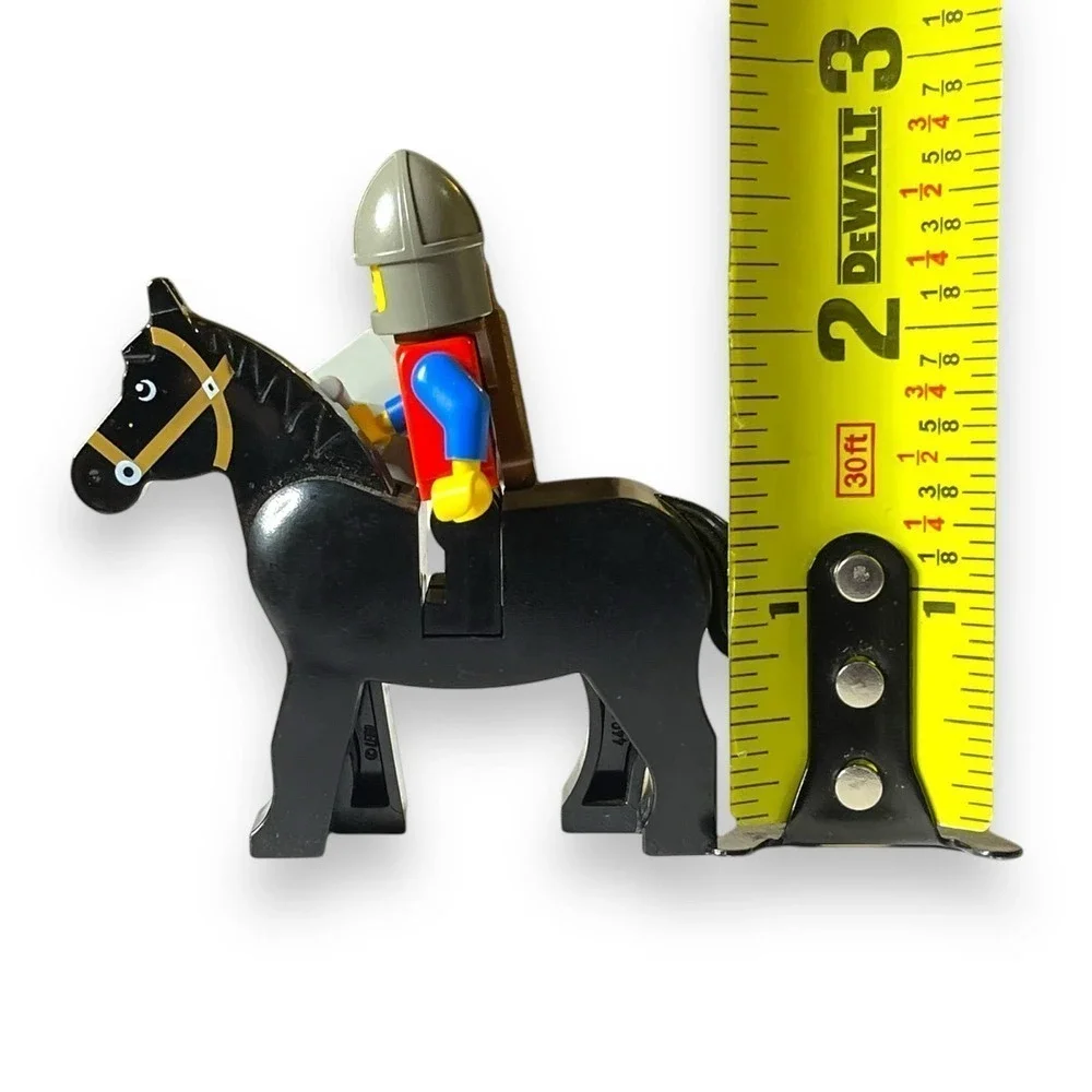 Vintage LEGO Minifigure Mounted Knight with Horse Shield Bow Quiver